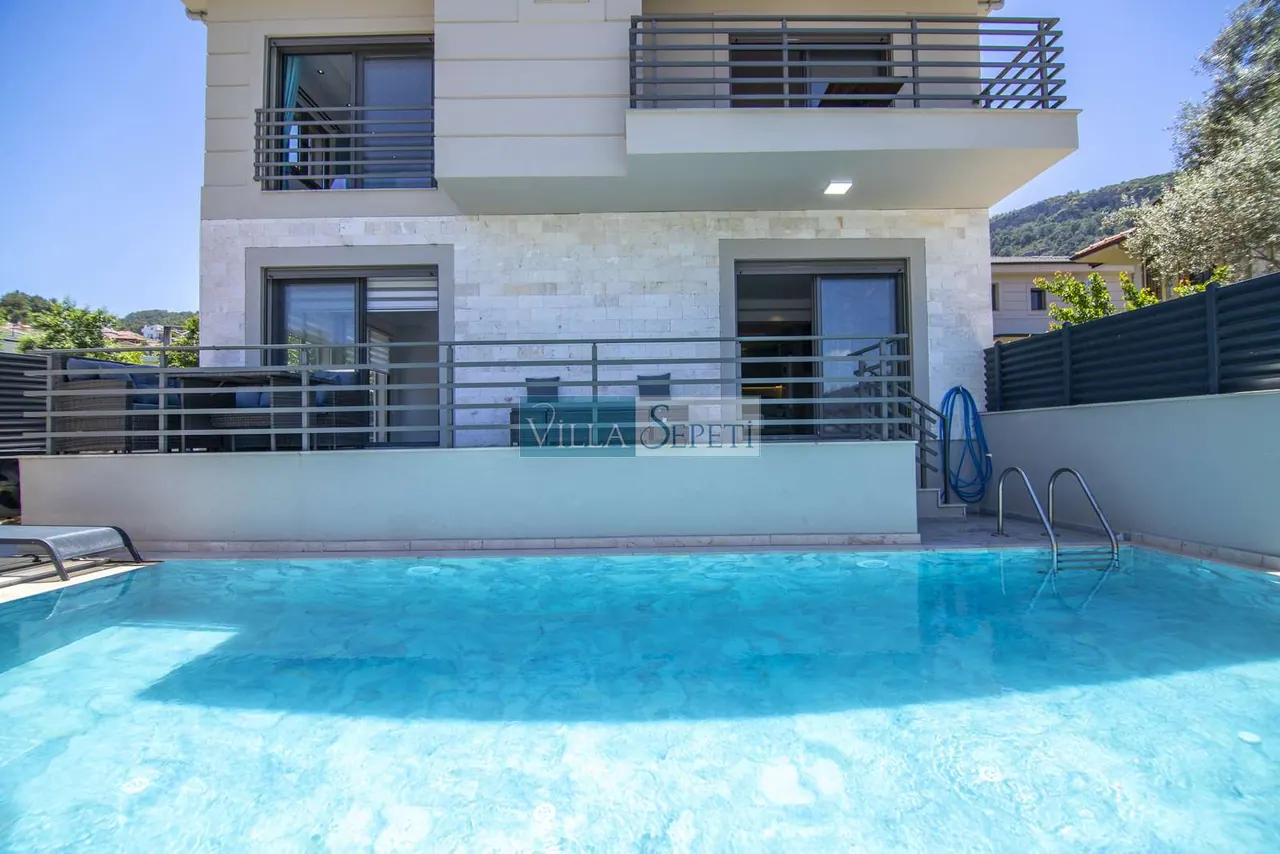 Villa Grape Home 5 6
