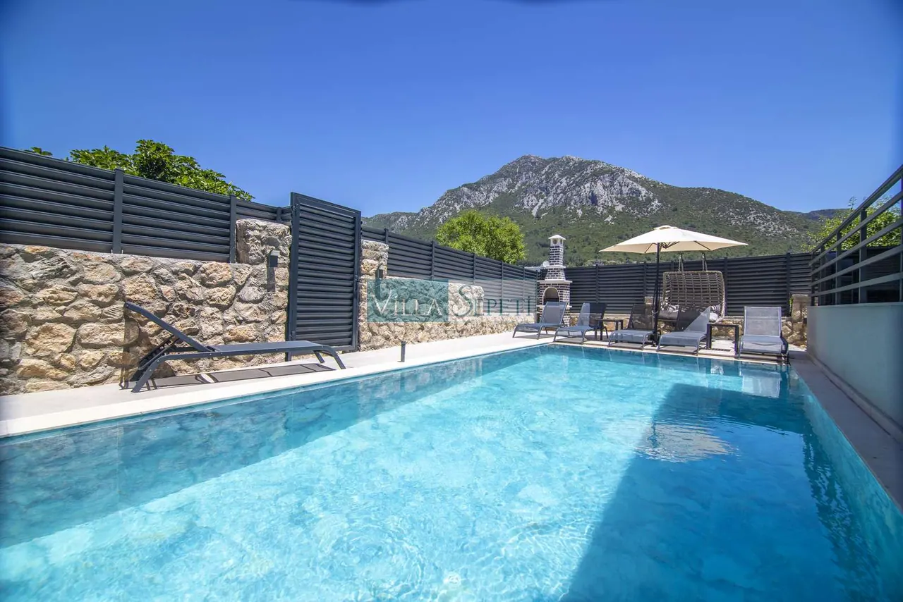 Villa Grape Home 5 7