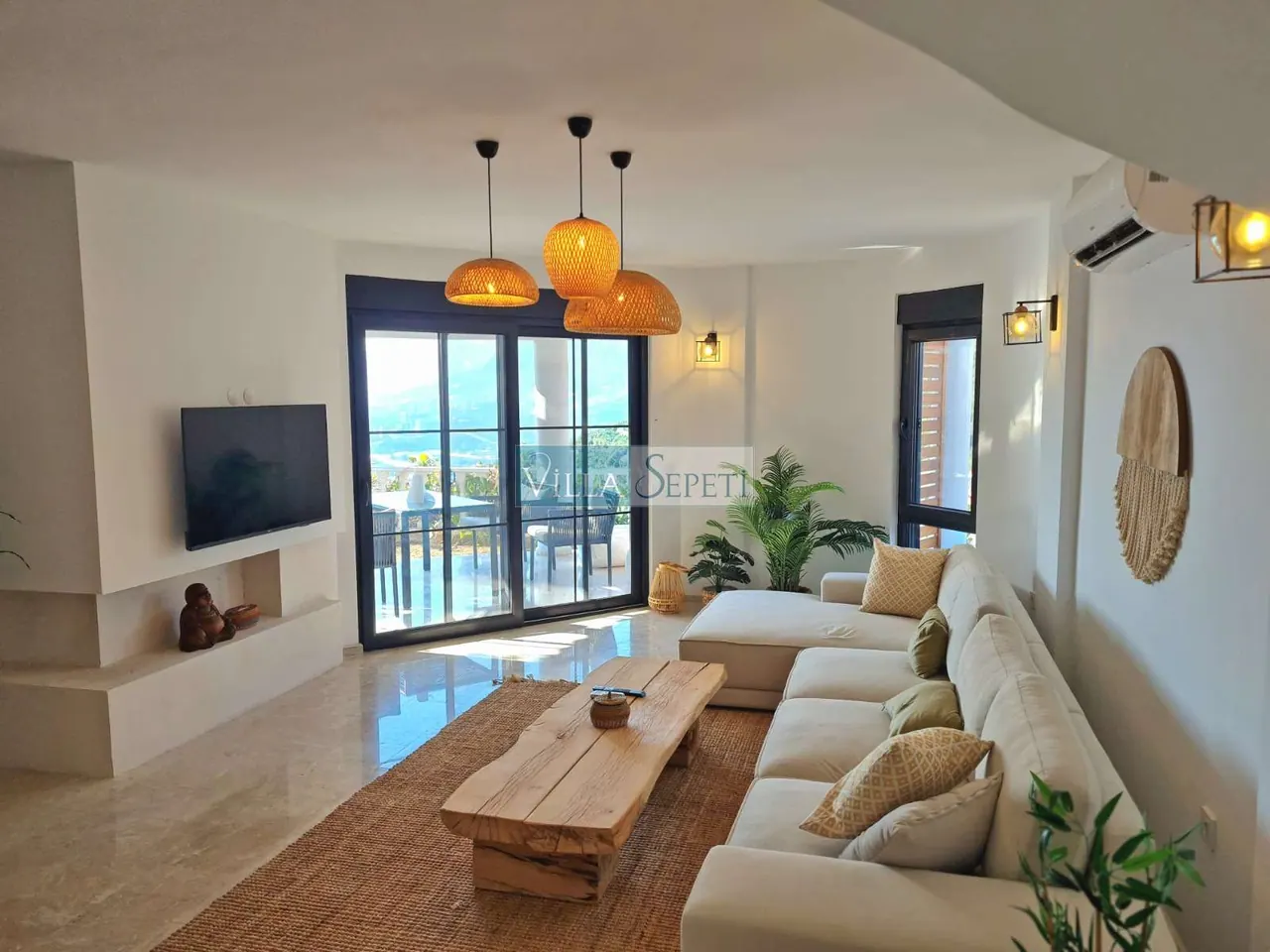 Villa Celestia 18