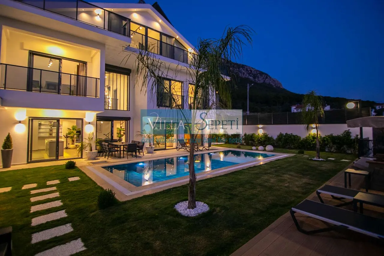 Villa Figaro K 16