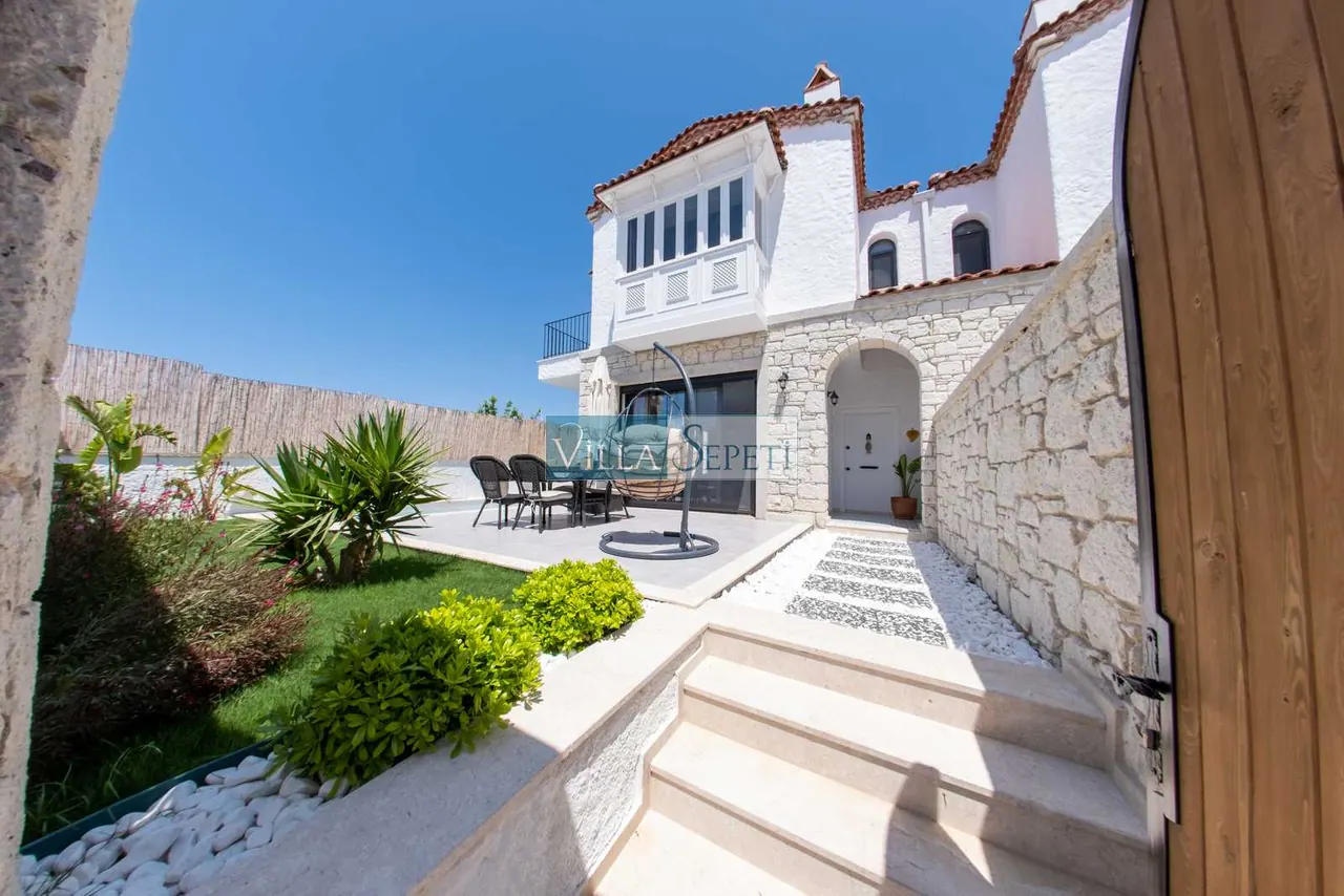 Villa Lias 1 2