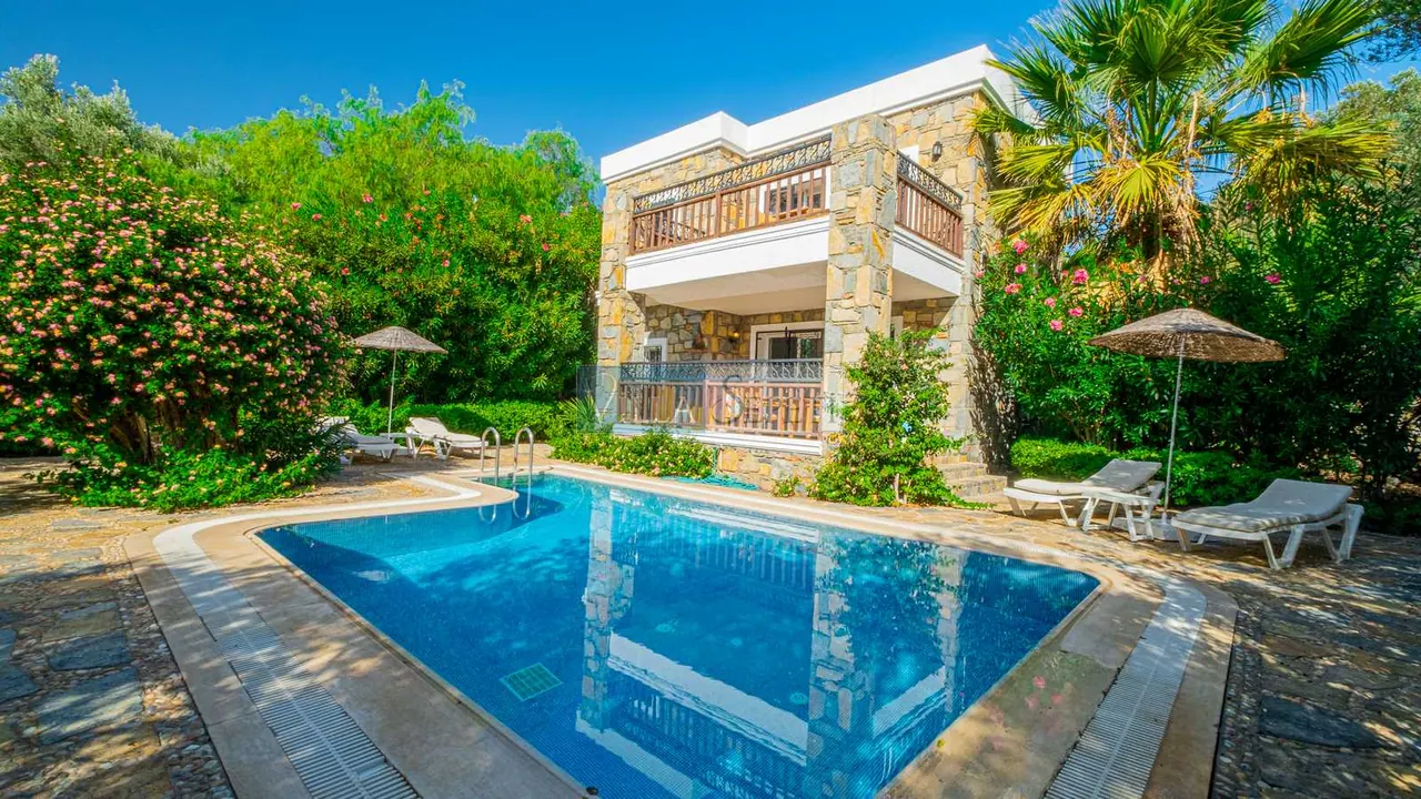 Villa Tormenta 1