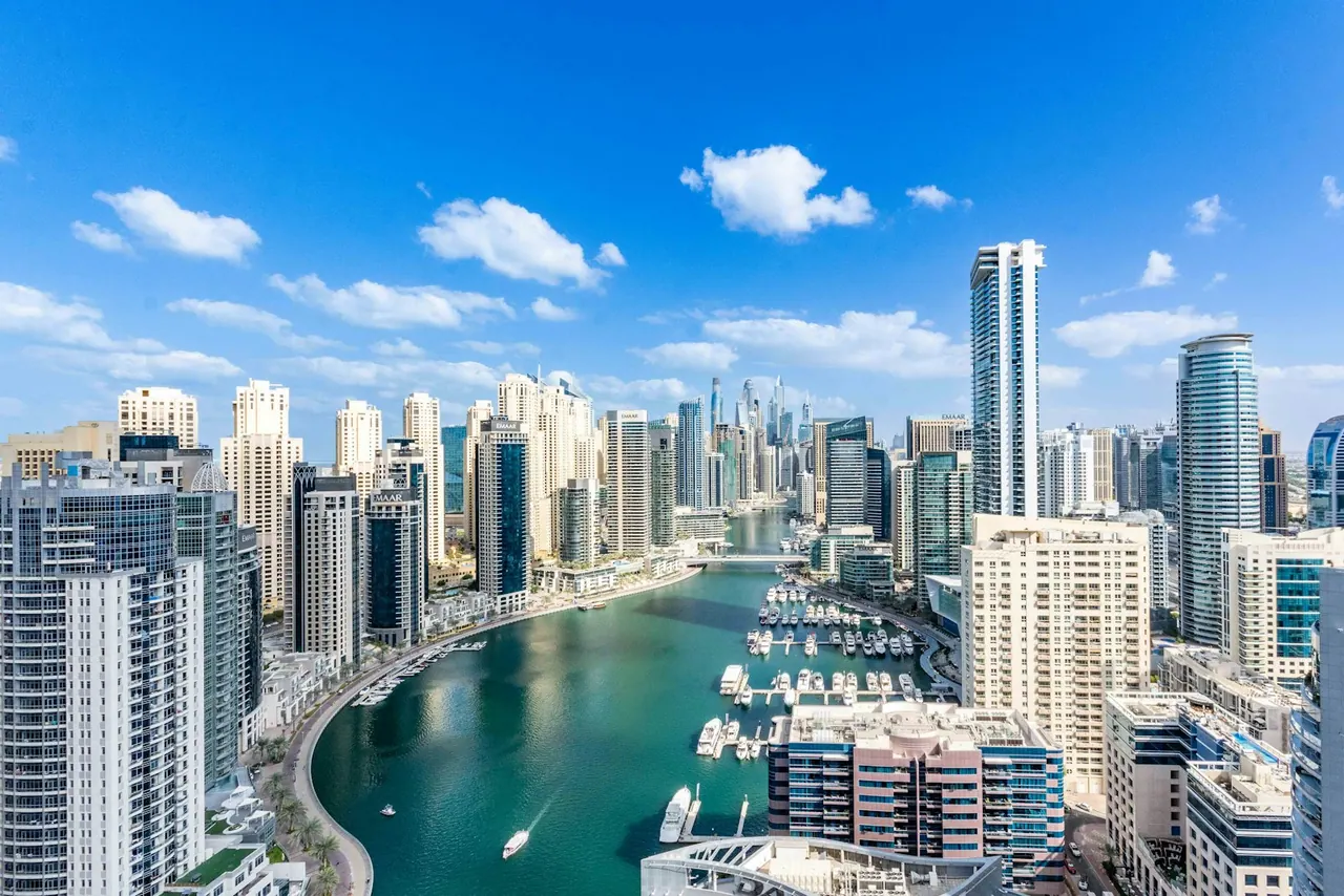 Business Bay Canal View Apartment 1